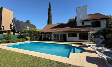 Casa en VENTA 5 AMB en C.C.Champagnat