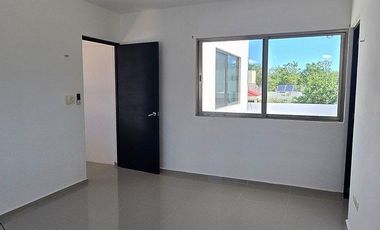 CASA DOS PLANTAS CON RECAMARA EN PB EN CHOLUL VILADIU, MERIDA, YUCATAN.