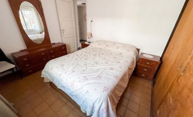 Casa 460 m2 Terreno  |251 m2 Cubiertos  |  3 Dormitorios + Galpón con Oficinas | 2 Baños