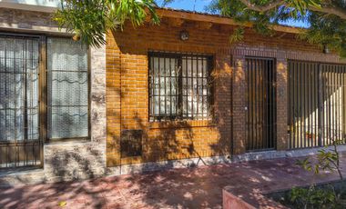 CASA EN VENTA 3 DORMITORIOS LAS HERAS CON TOUR VIRTUAL