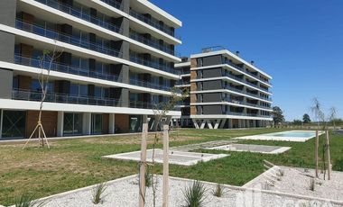 Venta Departamento 2 dormitorios con cocheras Condo 7 Tierra Nueva Fisherton