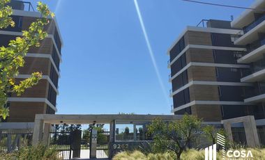 Venta Departamento 2 dormitorios con cocheras Condo 7 Tierra Nueva Fisherton