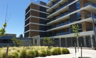 Venta Departamento 2 dormitorios con cocheras Condo 7 Tierra Nueva Fisherton