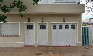 Casa de 3 ambientes en ALQUILER  en  Beccar