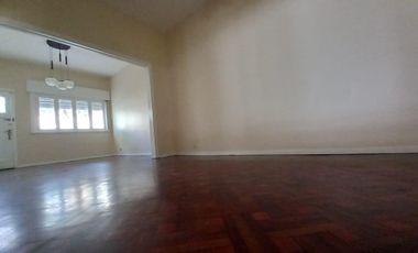 Casa de 3 ambientes en ALQUILER  en  Beccar