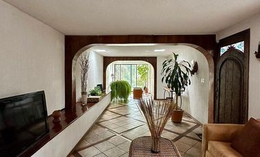 Casa con potencial de actualización en  Paseos del Bosque