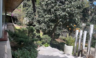 Oportunidad en Pedregal – Casa para remodelar con amplio terreno