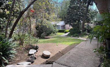Oportunidad en Pedregal – Casa para remodelar con amplio terreno