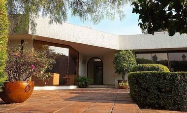 Oportunidad  en Pedregal – Casa para actualizar en ubicación premium