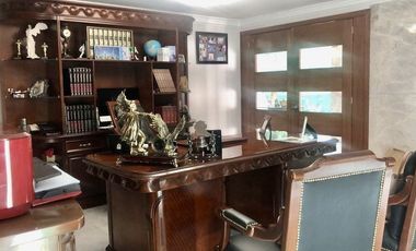 Casa con alberca en Venta en Jardines del Pedregal
