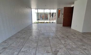 Casa con uso comercial en Renta en la Del Valle
