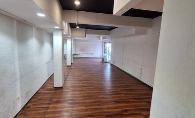 Local comercial en renta con excelente visibilidad | 250 m²   División del Norte