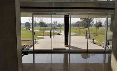 Venta Monoambinete Amueblado en Pilar Golf Club