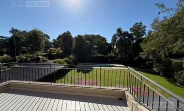 Excelente casa en venta, en zona Casuarinas de Lomas de San Isidro