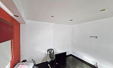 VENTA CASA 4 AMBIENTES EN VILLA ADELINA