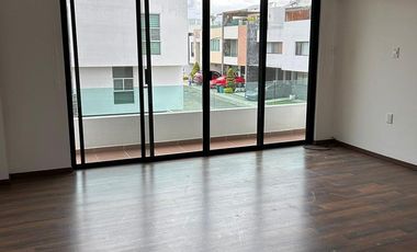 RENTA CASA EN LOMAS DE ANGELOPOLIS 2. ZONA AZUL. PUEBLA