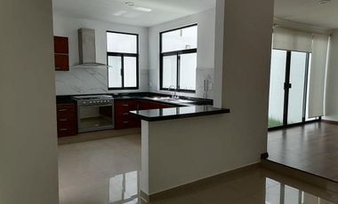 RENTA CASA EN LOMAS DE ANGELOPOLIS 2. ZONA AZUL. PUEBLA