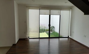 RENTA CASA EN LOMAS DE ANGELOPOLIS 2. ZONA AZUL. PUEBLA