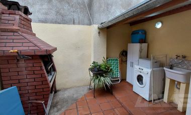 ALQUILER impecable dúplex en Morón 3/4 amb., cochera, patio, parrilla, 5 cuadras Est. ¡SIN EXPENSAS!