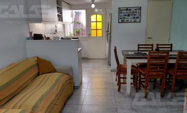 ALQUILER impecable dúplex en Morón 3/4 amb., cochera, patio, parrilla, 5 cuadras Est. ¡SIN EXPENSAS!