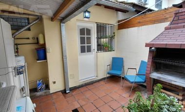 ALQUILER impecable dúplex en Morón 3/4 amb., cochera, patio, parrilla, 5 cuadras Est. ¡SIN EXPENSAS!