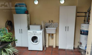 ALQUILER impecable dúplex en Morón 3/4 amb., cochera, patio, parrilla, 5 cuadras Est. ¡SIN EXPENSAS!
