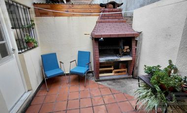 ALQUILER impecable dúplex en Morón 3/4 amb., cochera, patio, parrilla, 5 cuadras Est. ¡SIN EXPENSAS!