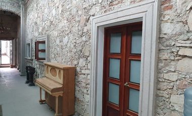 Casa/ oficina a puerta cerrada en el Centro de Querétaro