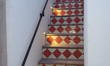 Casa/ oficina a puerta cerrada en el Centro de Querétaro