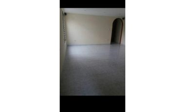 SE ARRIENDA CASA PARA USO COMERCIAL, DOS NIVELES, AREAS 190 MTS