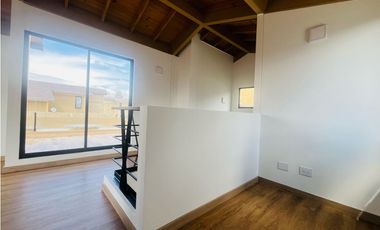 ARRIENDO CASA DE UN PISO, CAJICA