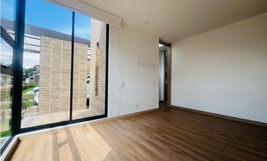 ARRIENDO CASA DE UN PISO, CAJICA
