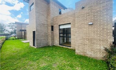 ARRIENDO CASA DE UN PISO, CAJICA