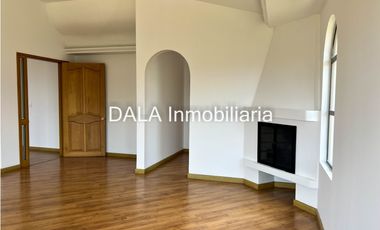 SE ARRIENDA CASA CAMPESTRE EN CAJICA