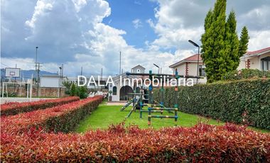 SE ARRIENDA CASA CAMPESTRE EN CAJICA