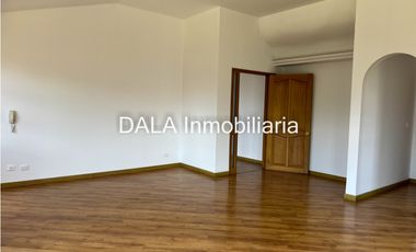 SE ARRIENDA CASA CAMPESTRE EN CAJICA