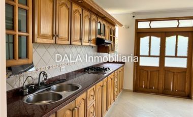 SE ARRIENDA CASA CAMPESTRE EN CAJICA