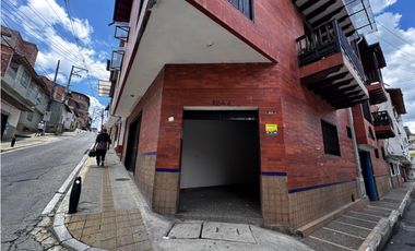 Se Arrienda Local a dos cuadras del Parque de Rionegro