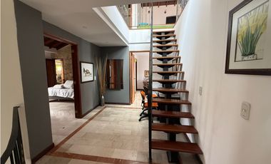 VENTA DE CASA EN SABANETA SECTOR SAN JOSE RANGO 21