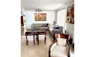HERMOSA CASA RIOMAR ALTOS DE RIOMAR