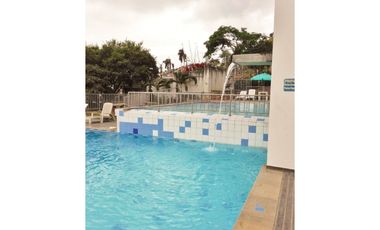 APARTAESTUDIO EN VENTA EN LOS CRISTALES O PERMUTA MIP9957633