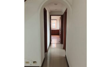Venta apartamento Dúplex. Envigado.1 cuadra de Av Poblado.