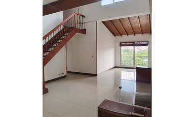 Venta apartamento Dúplex. Envigado.1 cuadra de Av Poblado.