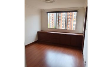 Venta apartamento Dúplex. Envigado.1 cuadra de Av Poblado.