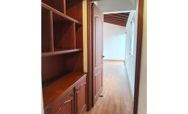 Venta apartamento Dúplex. Envigado.1 cuadra de Av Poblado.