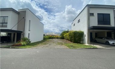 ESPECTACULAR CASA CAMPRESTRE EN VENTA PARA ENTREGA 12 MESES VIA CAIMO
