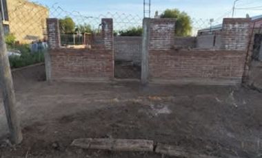 VENDO  LOTE CON CONSTRUCCION- BARRANCAS COLORADAS S.LUIS