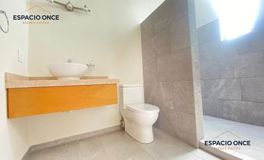 Casa - Fraccionamiento Lomas de Ahuatlán