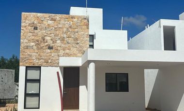 CASA EN VENTA EN PRIVADA RESIDENCIAL GRAN BOSCO-CONKAL