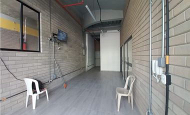 LOCAL COMERCIAL  ESPECIAL PARA SUPERMERCADOS- ALMACENES